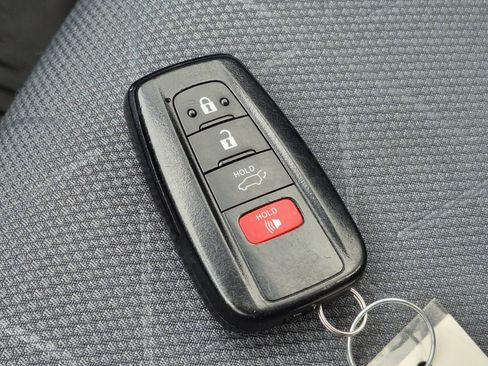 Used 2019 Toyota RAV4 XLE image 35