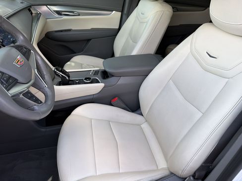 Used 2023 Cadillac XT5 Premium Luxury FWD image 19