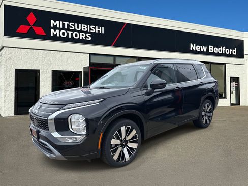 New 2025 Mitsubishi Outlander AWD image 1