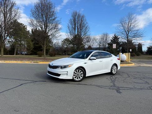 Used 2016 Kia Optima EX w/ Premium Package image 1