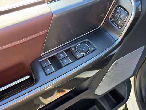 Used 2022 Ford F150 Lariat w/ Equipment Group 502A High image 13