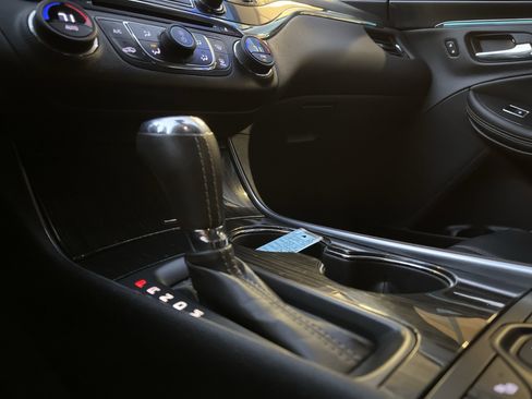 Used 2016 Chevrolet Impala LTZ image 30