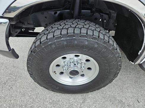 Used 2000 Ford F250 XLT AWD/4WD image 10