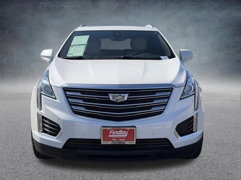 Used 2018 Cadillac XT5 Luxury w/ Driver Awareness Package FWD image 9