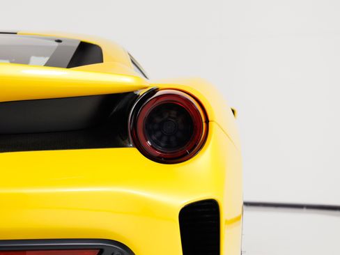 Used 2020 Ferrari 488 Pista Coupe RWD image 69