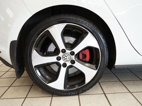 Used 2017 Volkswagen GTI SE FWD image 53
