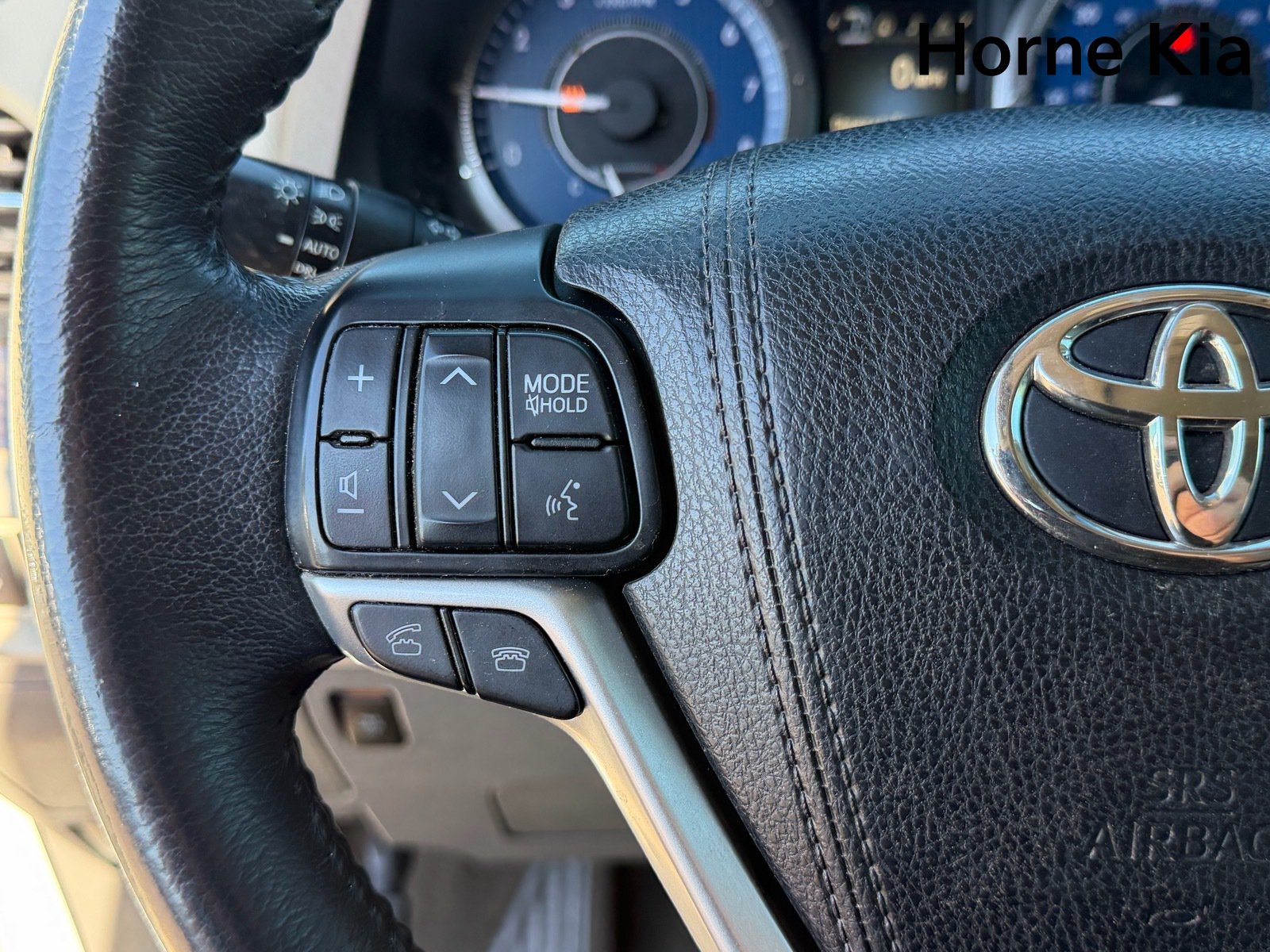 Used 2017 Toyota Sienna XLE w/ XLE Navigation Package FWD image 34