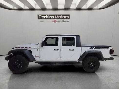 Used 2022 Jeep Gladiator Mojave w/ Trailer Tow Package AWD/4WD image 2