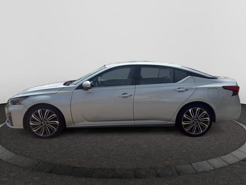 Used 2023 Nissan Altima 2.5 SL FWD image 8
