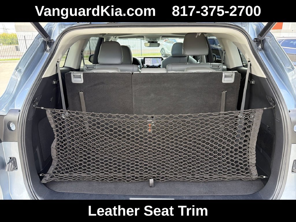 Used 2021 Toyota Highlander Limited FWD image 24