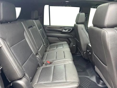 Used 2022 Chevrolet Suburban Z71 w/ Luxury Package AWD/4WD image 32