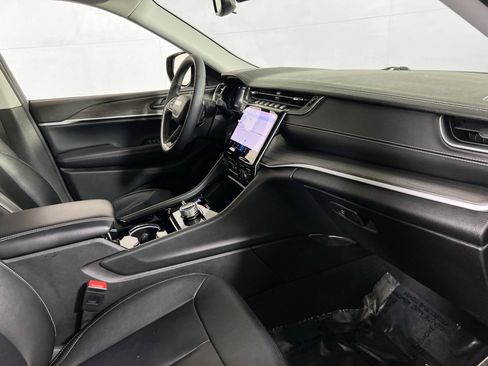 Used 2023 Jeep Grand Cherokee L Limited image 29