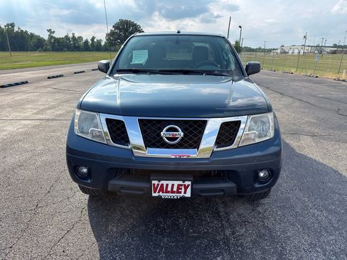 Used 2013 Nissan Frontier SV w/ SV Value Truck Pkg AWD/4WD image 14