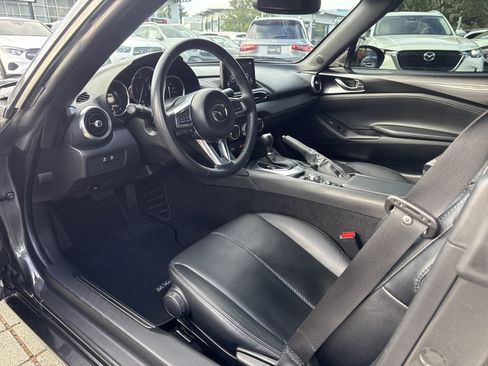 Used 2020 MAZDA MX-5 Miata RF Grand Touring RWD image 9