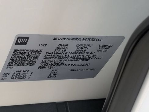 Used 2023 Chevrolet Suburban Premier AWD/4WD image 34