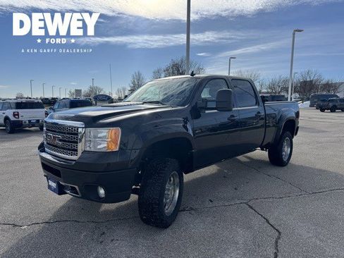 Used 2013 GMC Sierra 2500 Denali w/ Suspension Package, Off-Road image 3