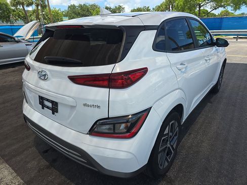 Used 2023 Hyundai Kona SE FWD image 6