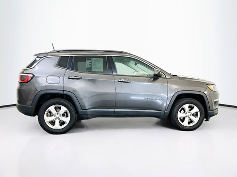 Used 2018 Jeep Compass Latitude w/ Popular Equipment Group AWD/4WD image 10
