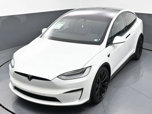 Used 2022 Tesla Model X image 47