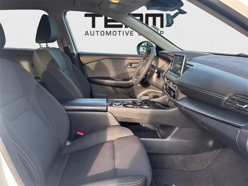 Used 2023 Nissan Rogue S image 24