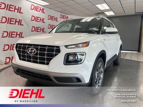 New 2026 Hyundai Venue SEL FWD image 1