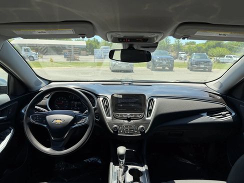 Used 2024 Chevrolet Malibu LT FWD image 13