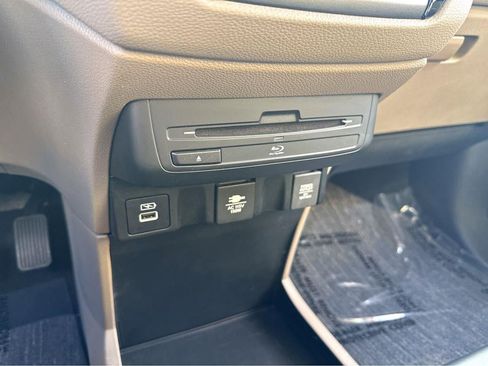 Used 2023 Honda Odyssey Touring image 24