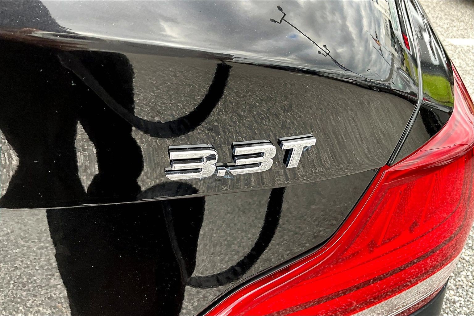 Used 2019 Genesis G70 3.3T Advanced w/ Elite Package RWD image 22