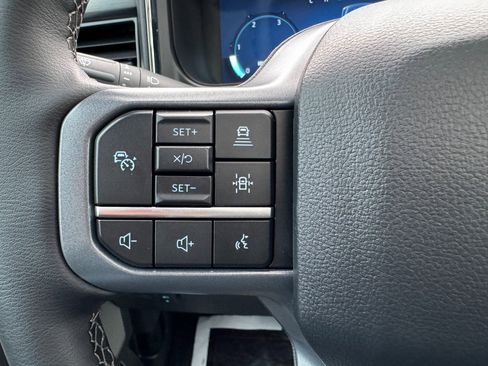 Used 2025 Ford F350 Lariat w/ Lariat Ultimate Package image 31