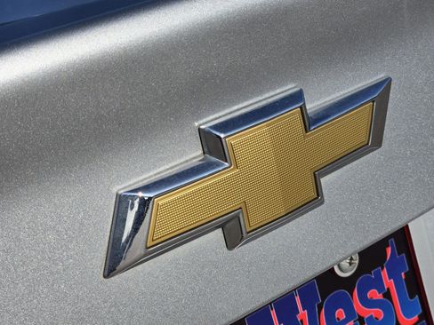 Used 2017 Chevrolet Cruze LT image 12