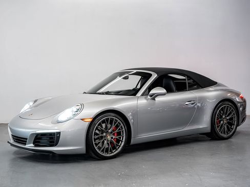 Used 2018 Porsche 911 Carrera S RWD image 6