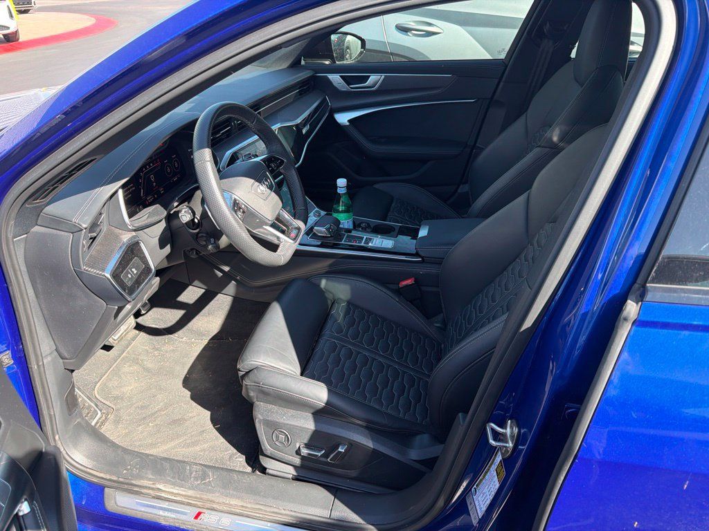 Used 2022 Audi RS 6 AWD/4WD image 6