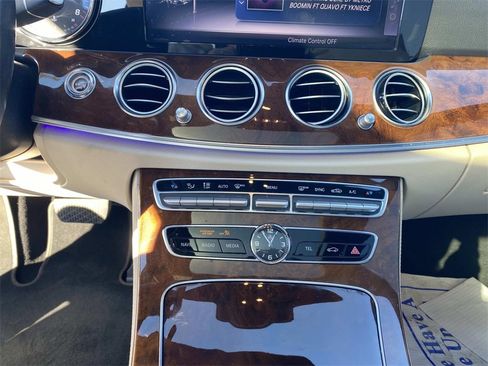 Certified 2019 Mercedes-Benz E 300 4MATIC image 22