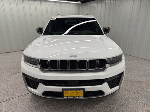 New 2026 Jeep Grand Cherokee L Limited RWD image 2
