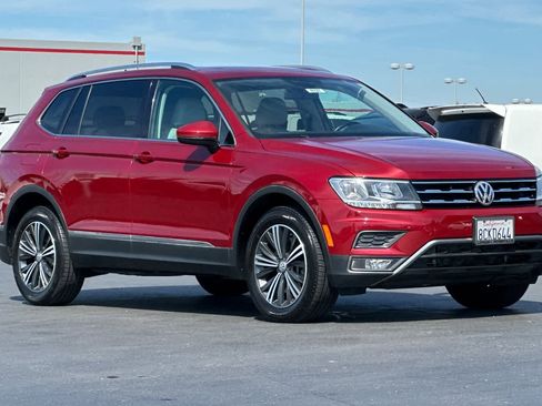 Used 2018 Volkswagen Tiguan SEL image 5