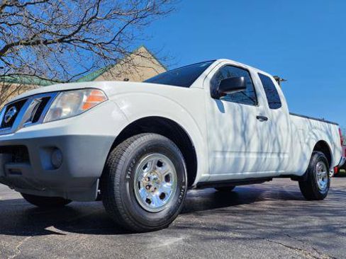 Used 2014 Nissan Frontier S RWD image 8