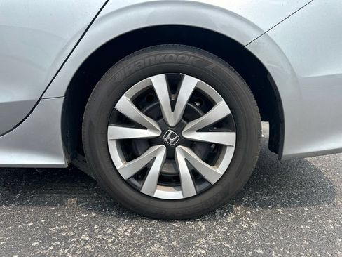 Used 2025 Honda Civic LX image 5