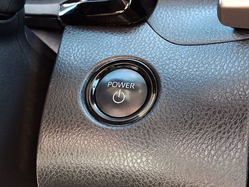 Used 2025 Toyota Camry LE FWD image 27