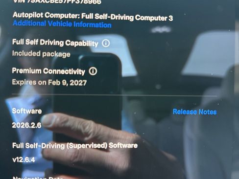 Used 2023 Tesla Model X image 11