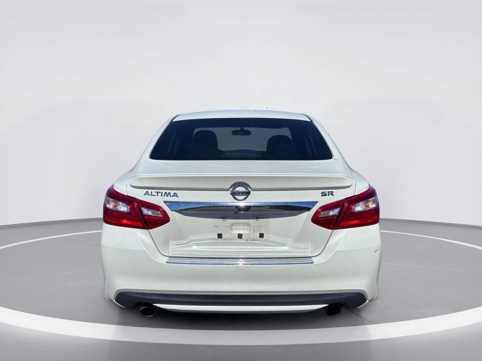 Used 2016 Nissan Altima 2.5 SR w/ LED Appearance Package FWD image 7