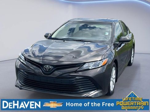 Used 2019 Toyota Camry LE w/ Convenience Package FWD image 1