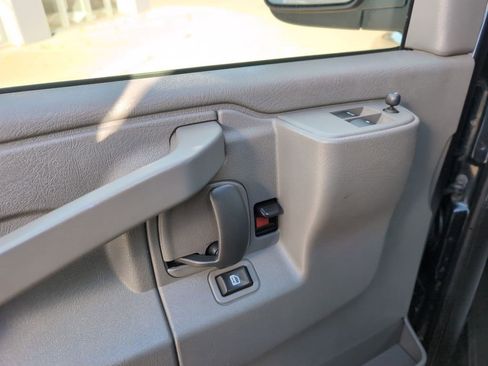 Used 2016 Chevrolet Express 2500 LT w/ LT Preferred Equipment Group image 12