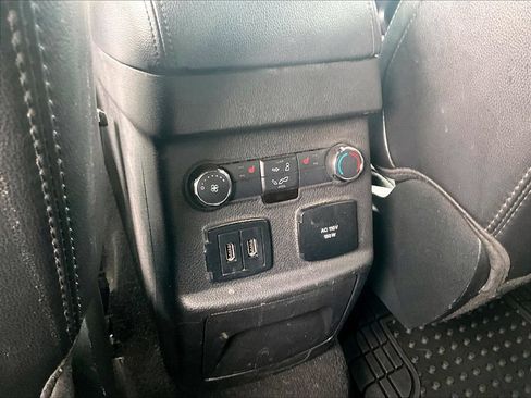 Used 2019 Ford Explorer Limited w/ Class III Trailer Tow Package AWD/4WD image 12