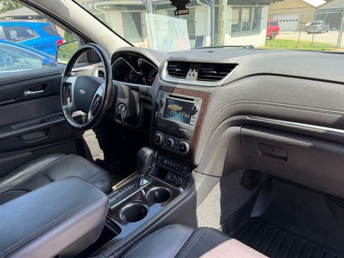 Used 2016 Chevrolet Traverse LT FWD image 27