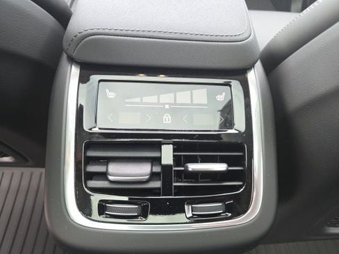 New 2026 Volvo XC60 B5 Ultra w/ Protection Package Premier AWD/4WD image 20