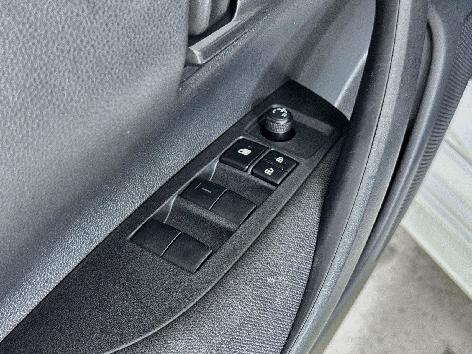 Used 2025 Toyota Corolla LE FWD image 18