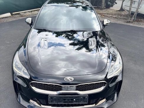 Used 2018 Kia Stinger GT1 image 16