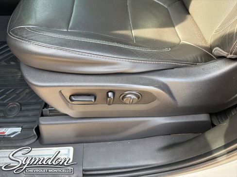 Used 2020 Chevrolet Silverado 2500 LTZ w/ LTZ Convenience Package AWD/4WD image 17