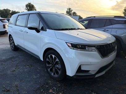 Certified 2024 Kia Carnival EX