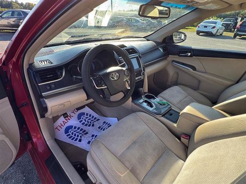 Used 2012 Toyota Camry XLE image 29